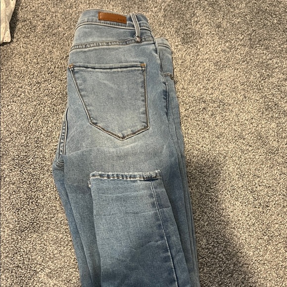 Abercrombie & Fitch Denim Ultra High Rise Jeans - Picture 2 of 2